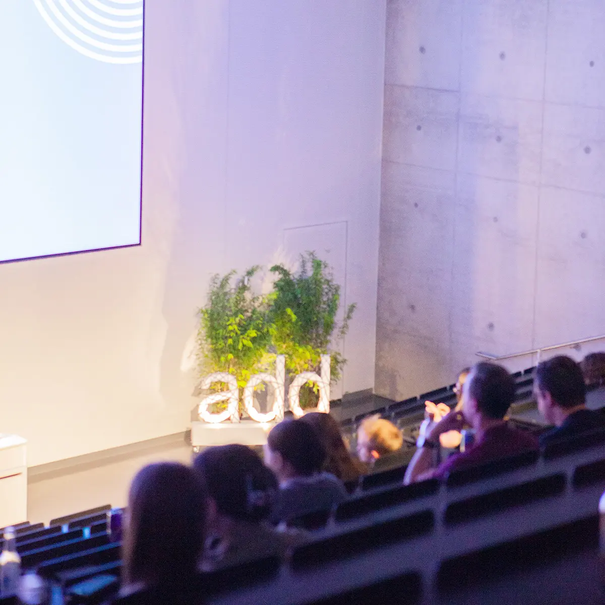 add conference Bühne