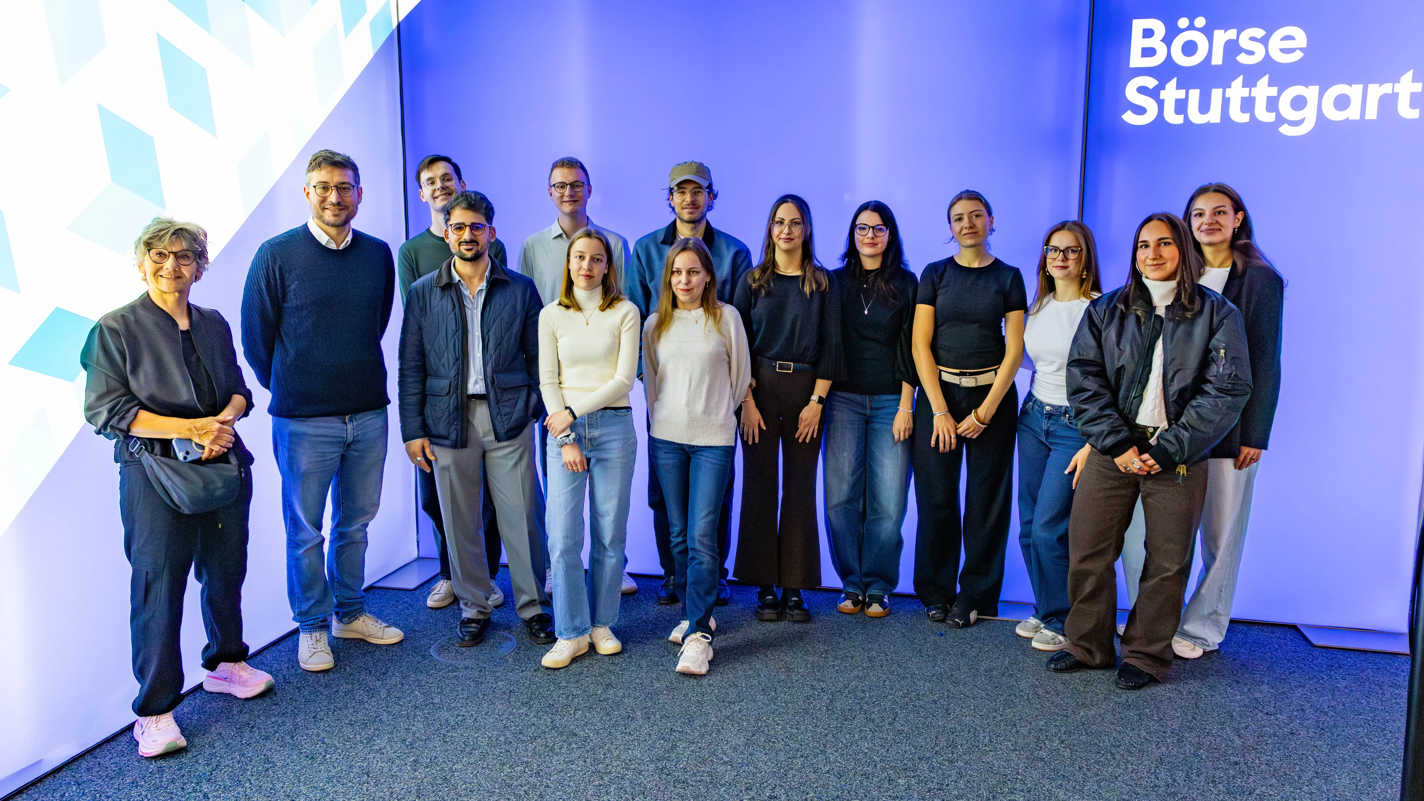 Studierende beim Besuch der Boerse Stuttgart Group.