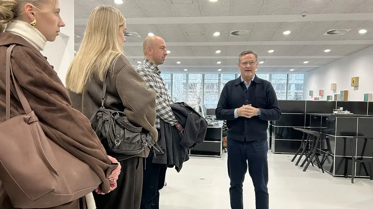 Studierende besuchen die Agentur LMWA.