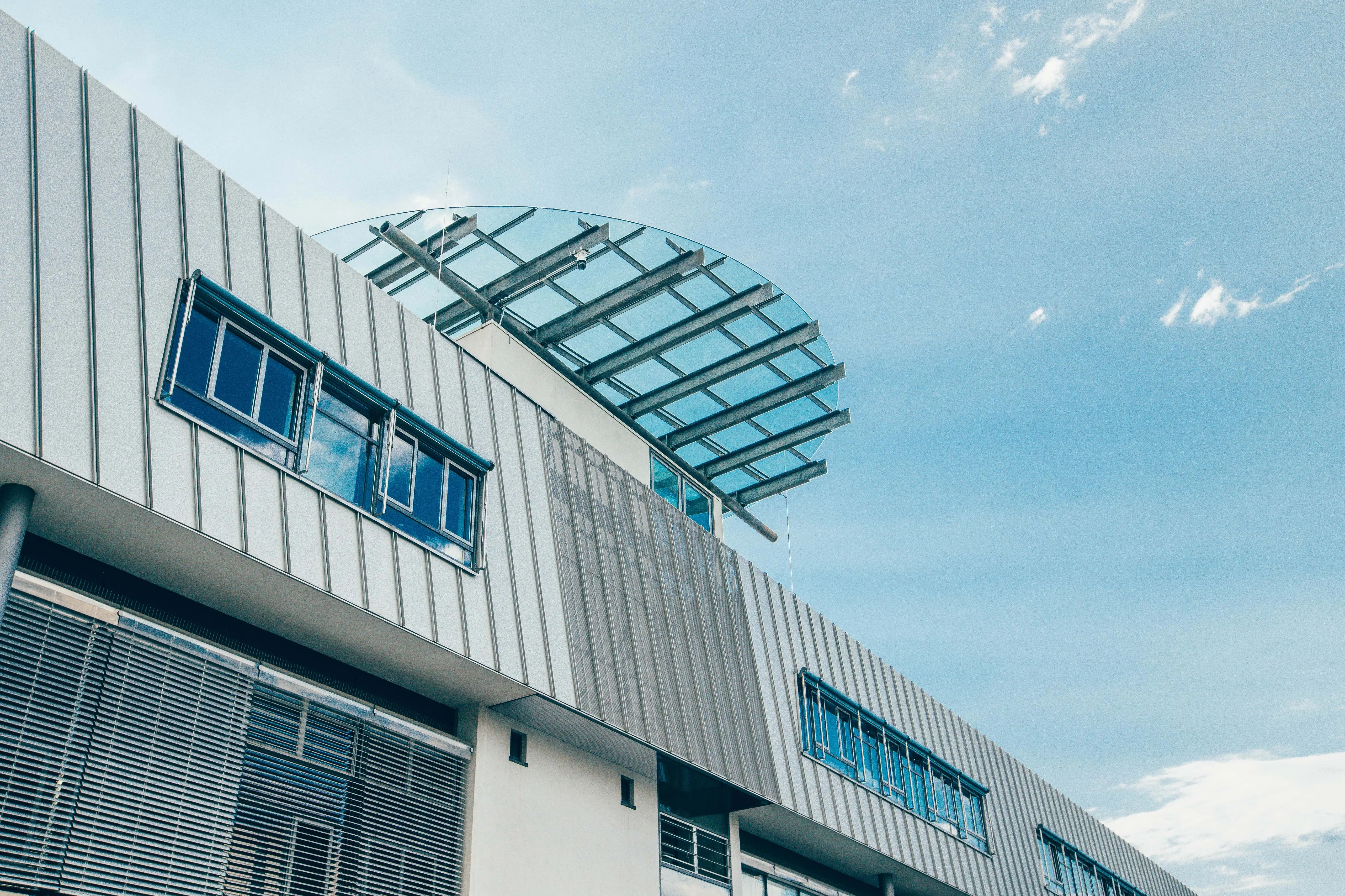 Das Hauptgebäude der Hochschule der Medien.