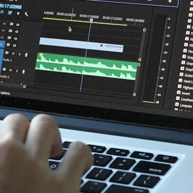Laptop Videoschnitt