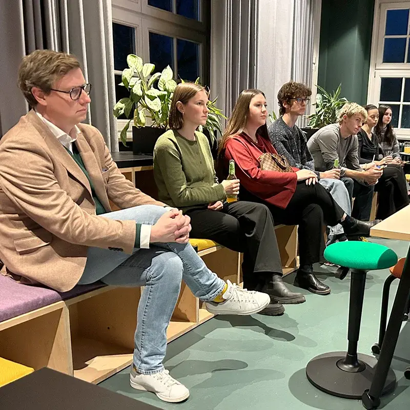 Studierende zu Gast bei PUK agency in Stuttgart.